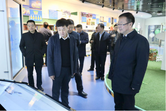 寧夏回族自治區(qū)農(nóng)業(yè)農(nóng)村廳黨組書記、廳長(zhǎng)王剛一行蒞臨花花牛乳業(yè)集團(tuán)調(diào)研